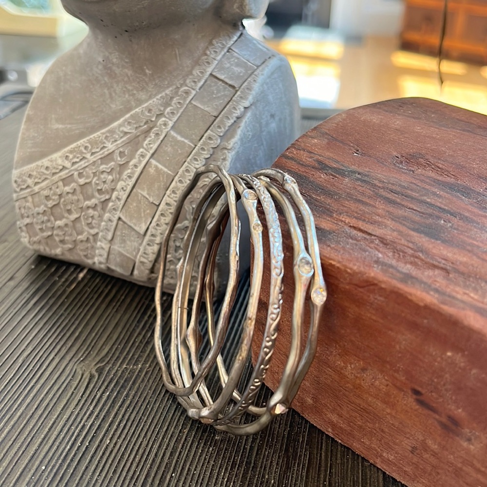 Vintage silver plated bangles set of 5! Great boho feel!